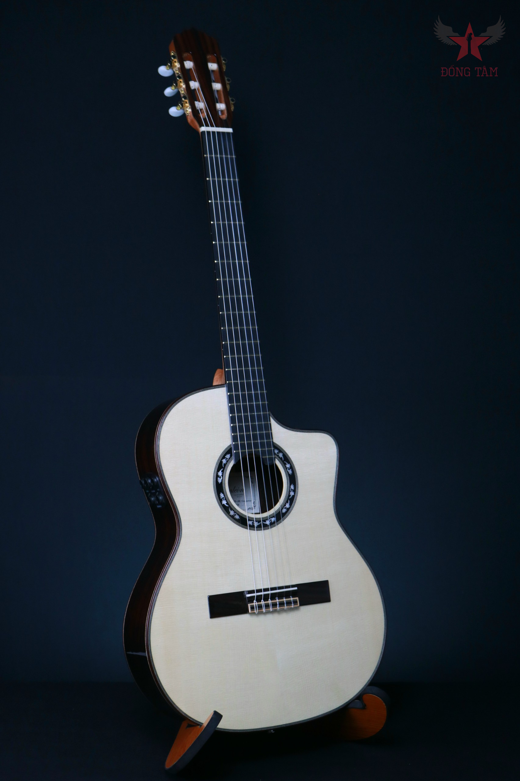 monleon-nmi-cg-19s-crossover-guitar