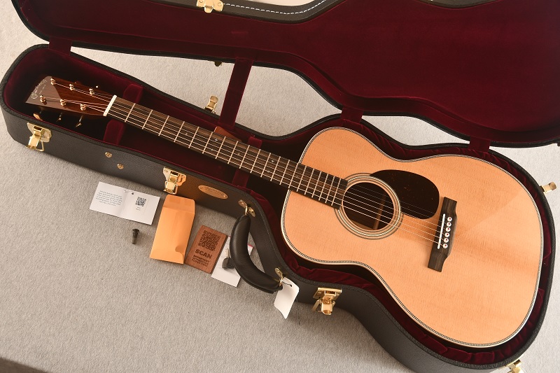 dan-guitar-acoustic-martin-om-28-modern-deluxe-phu-kien