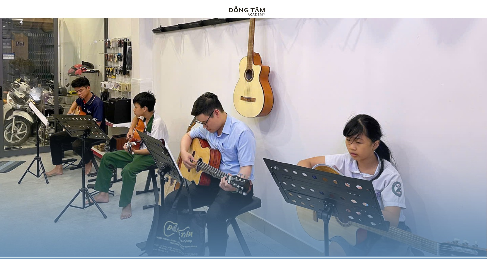 dia-chi-day-dan-guitar-uy-tin-tan-phu-tai-dong-tam-academy-giup-hoc-vien-chi-sau-vai-thang