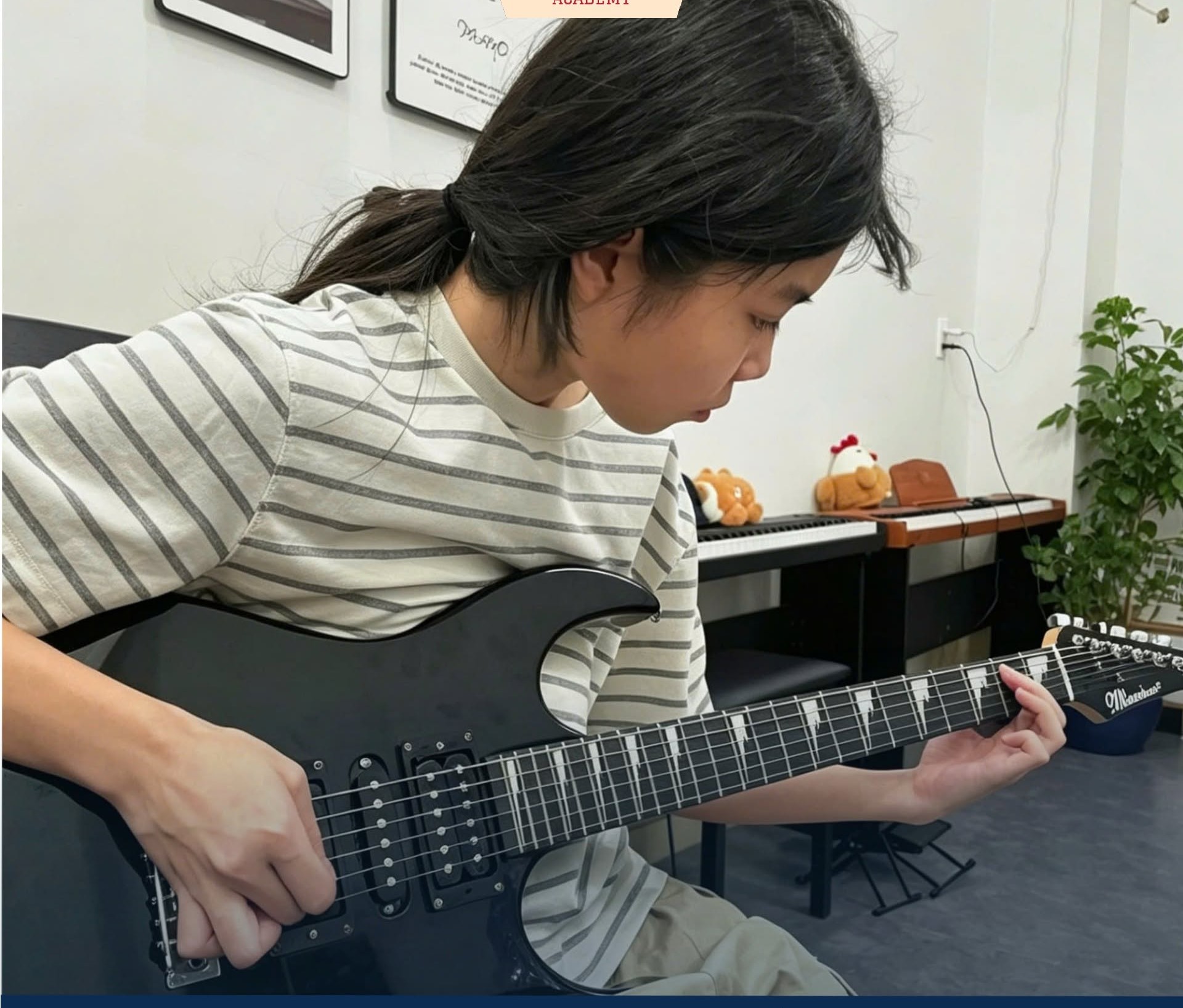 khoa-hoc-guitar-dien-tai-dong-tam-academy