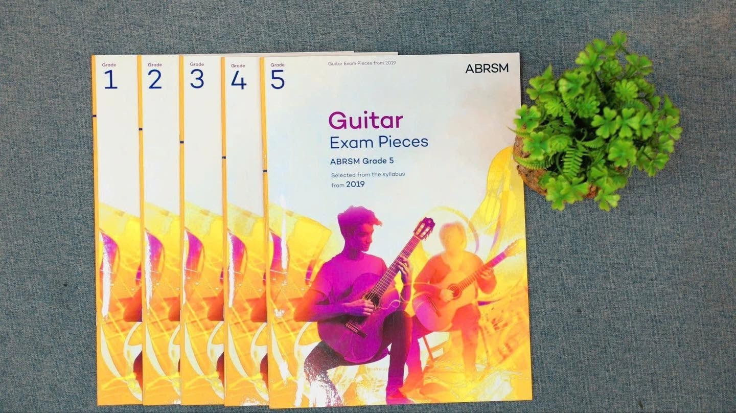 hoc-guitar-quan-hai-chau-co-khoa-hoc-guitar-co-ban