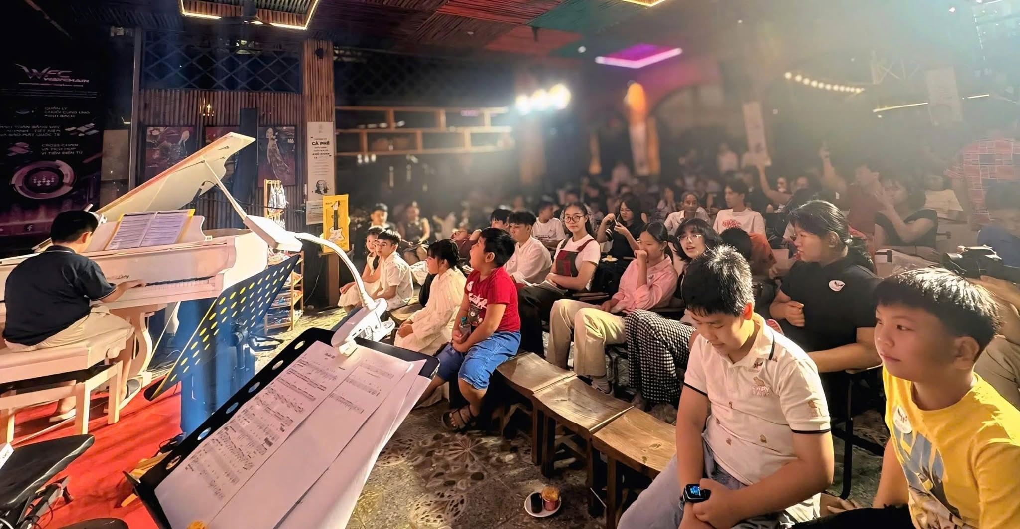 trung-tam-day-guitar-quan-hai-chau-voi-moi-truong-hoc-tap-nang-dong-va-sang-tao