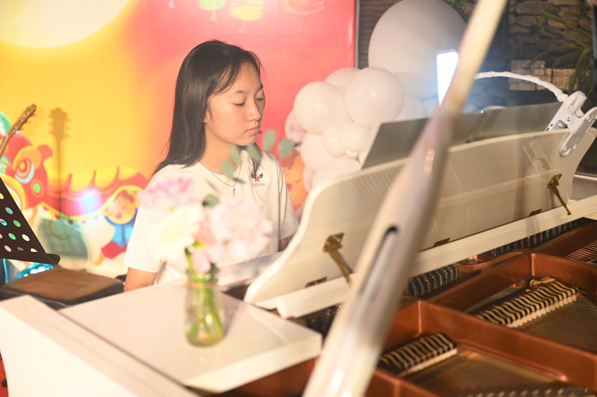 day-dan-piano-quan-hai-chau-co-thuong-xuyen-to-chuc-giao-luu-va-bieu-dien
