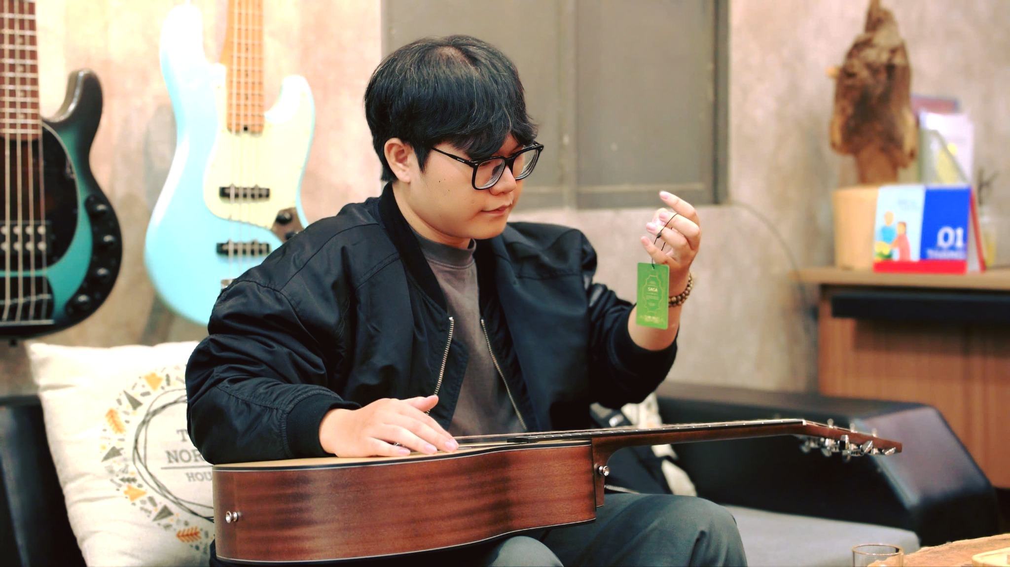 shop-dan-guitar-da-nang-dam-bao-nguon-goc-ro-rang-va-chat-luong-on