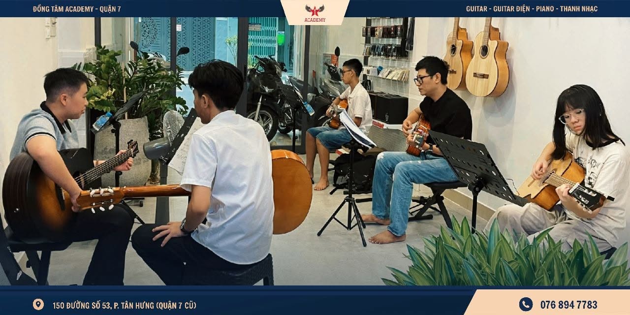 hoc-guitar-cap-toc-quan-tan-binh-danh-cho-nguoi-di-lam