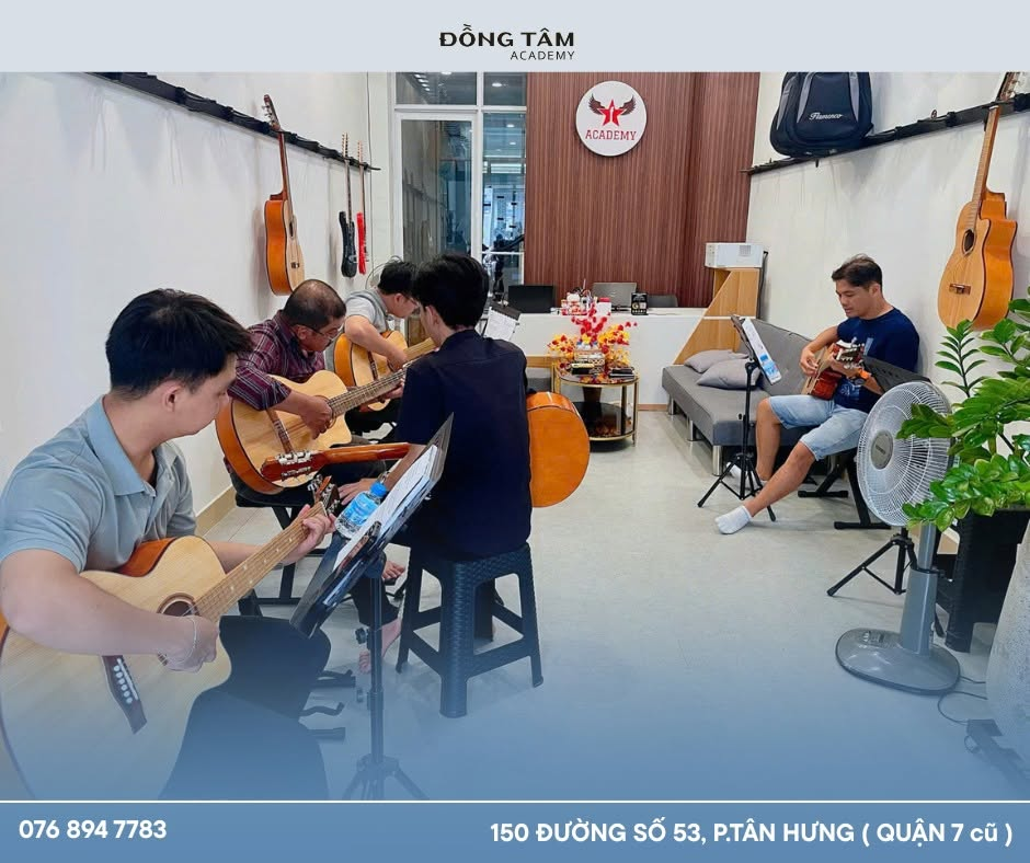 moi-truong-guitar-quan-tan-binh-giup-hoc-vien-giao-luu-va-phat-trien-ky-nang