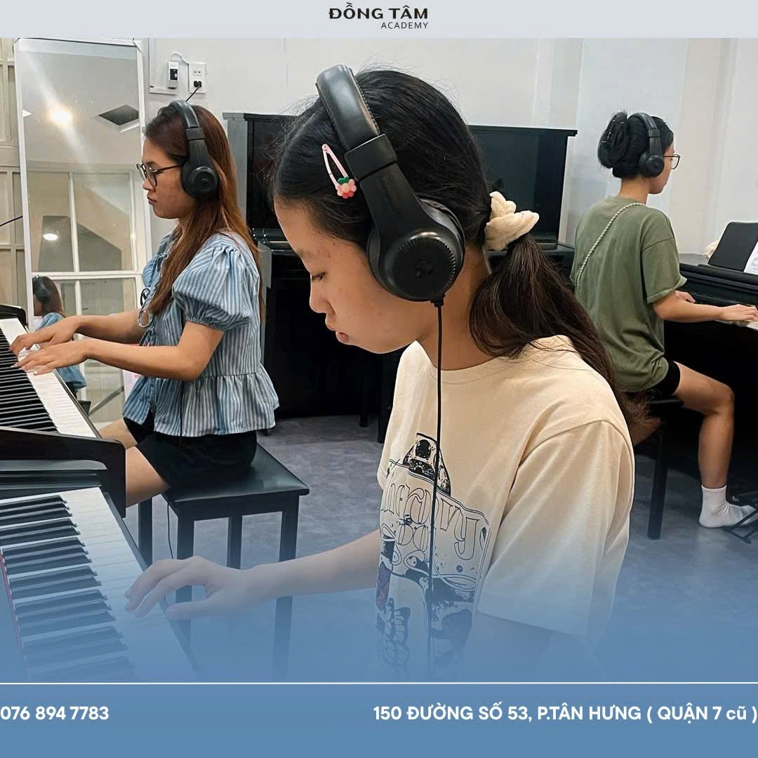 moi-truong-piano-tan-binh-nang-dong-va-thoai-mai-giup-sinh-vien-phat-trien