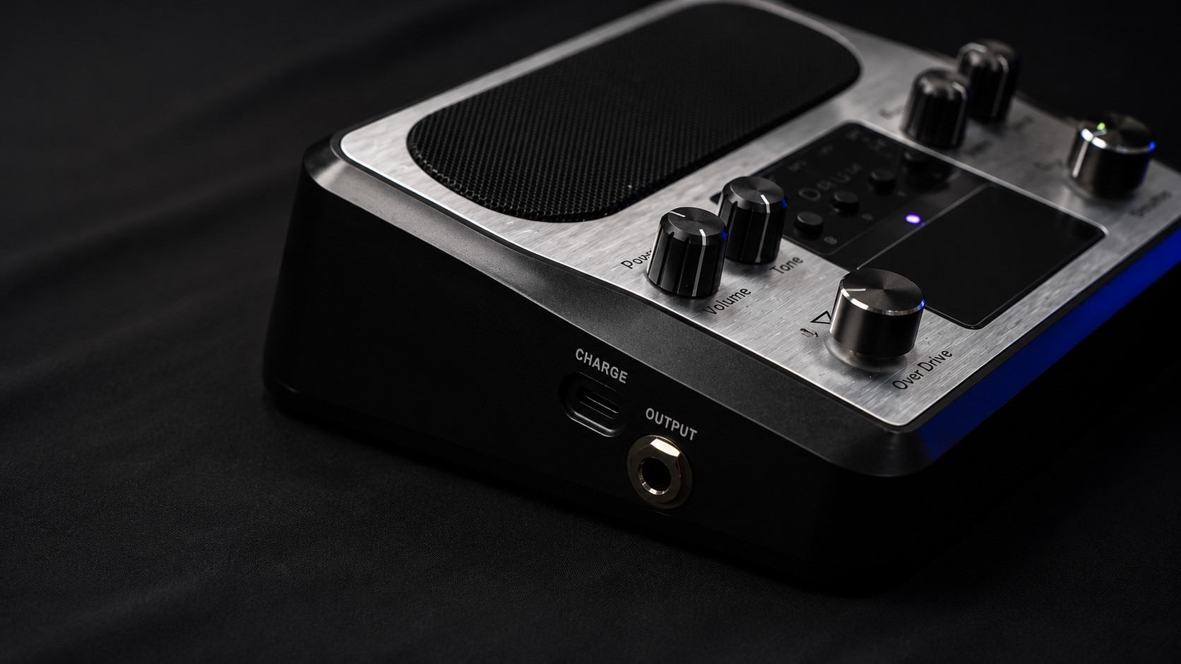 amplifier-saga-faciron-de500-voi-he-thong-drum-machine-va-metronome