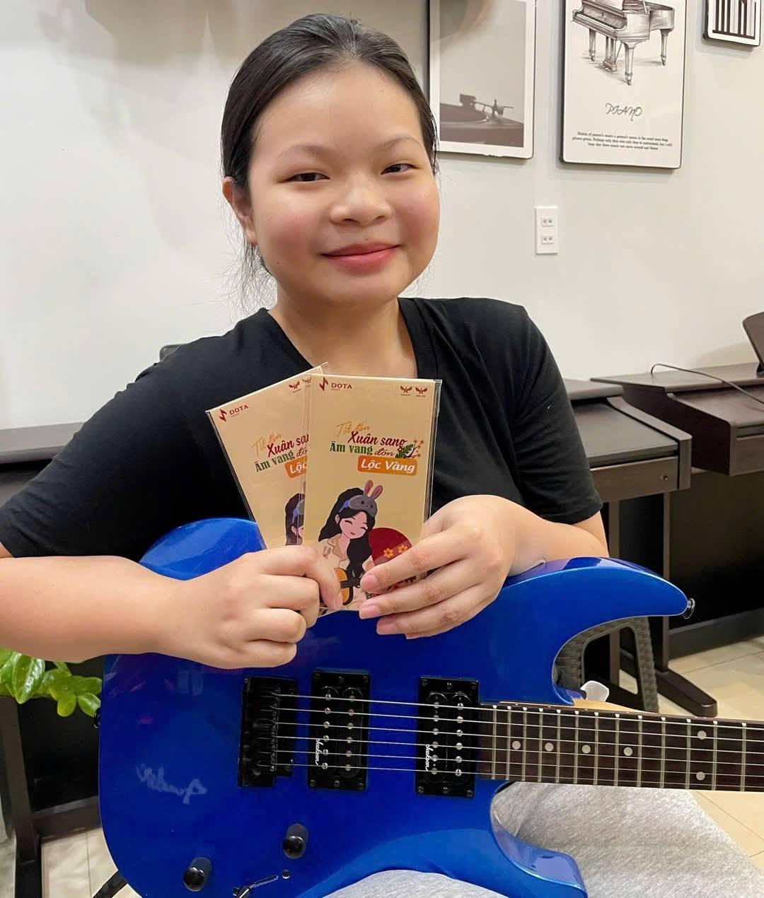 hay-bat-dau-hanh-trinh-hoc-guitar-dien-tai-tan-binh