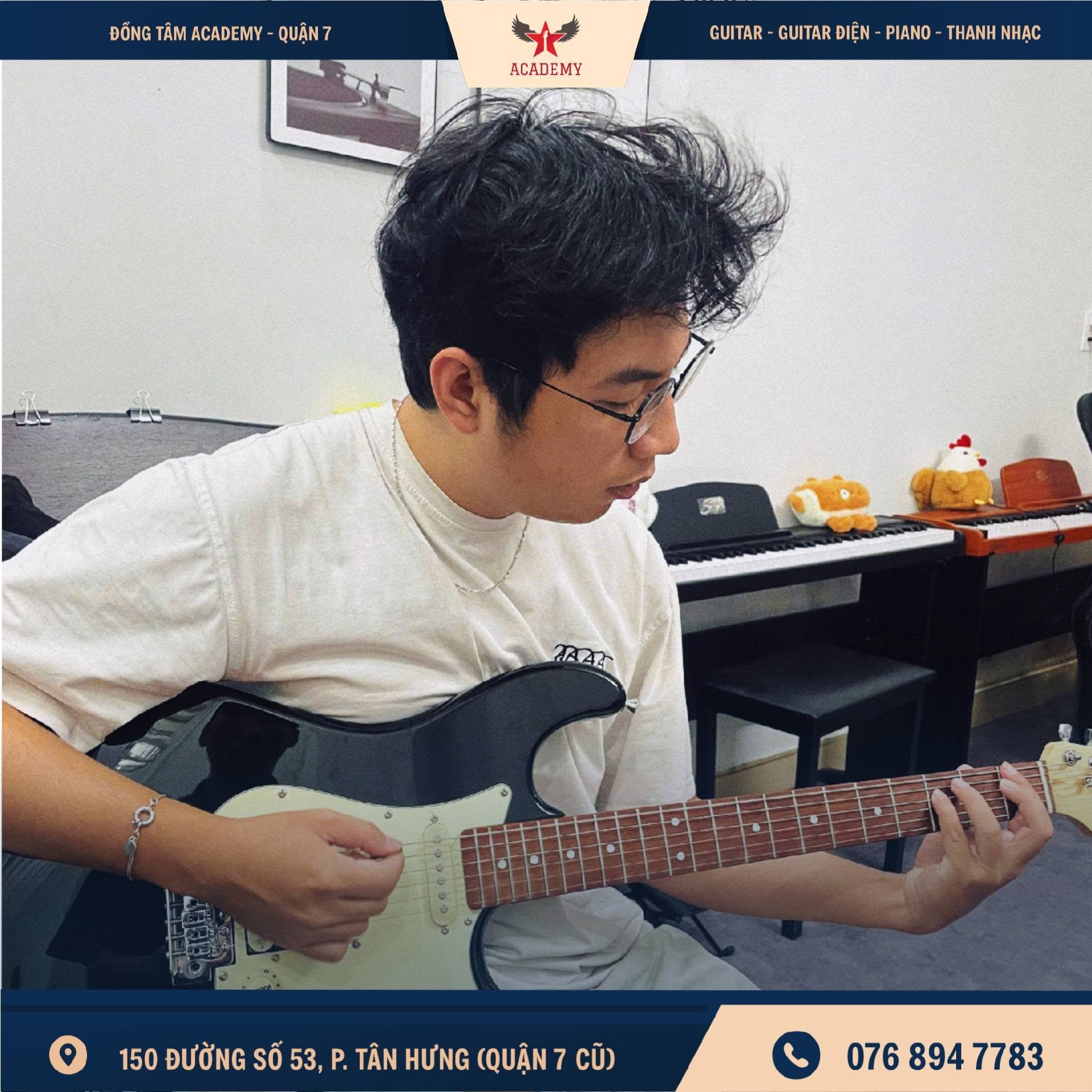 khoa-hoc-guitar-dien-tai-trung-tam-dong-tam-academy