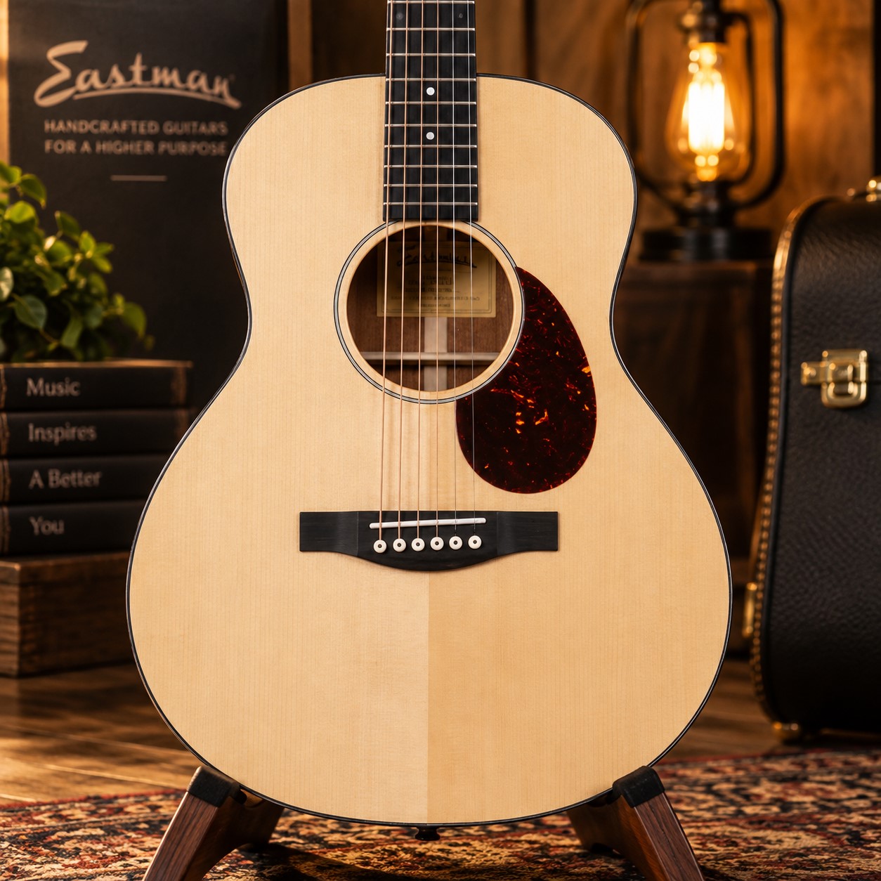 mat-top-solid-sitka-spruce-cua-dan-guitar-acoustic-eastman-actg1