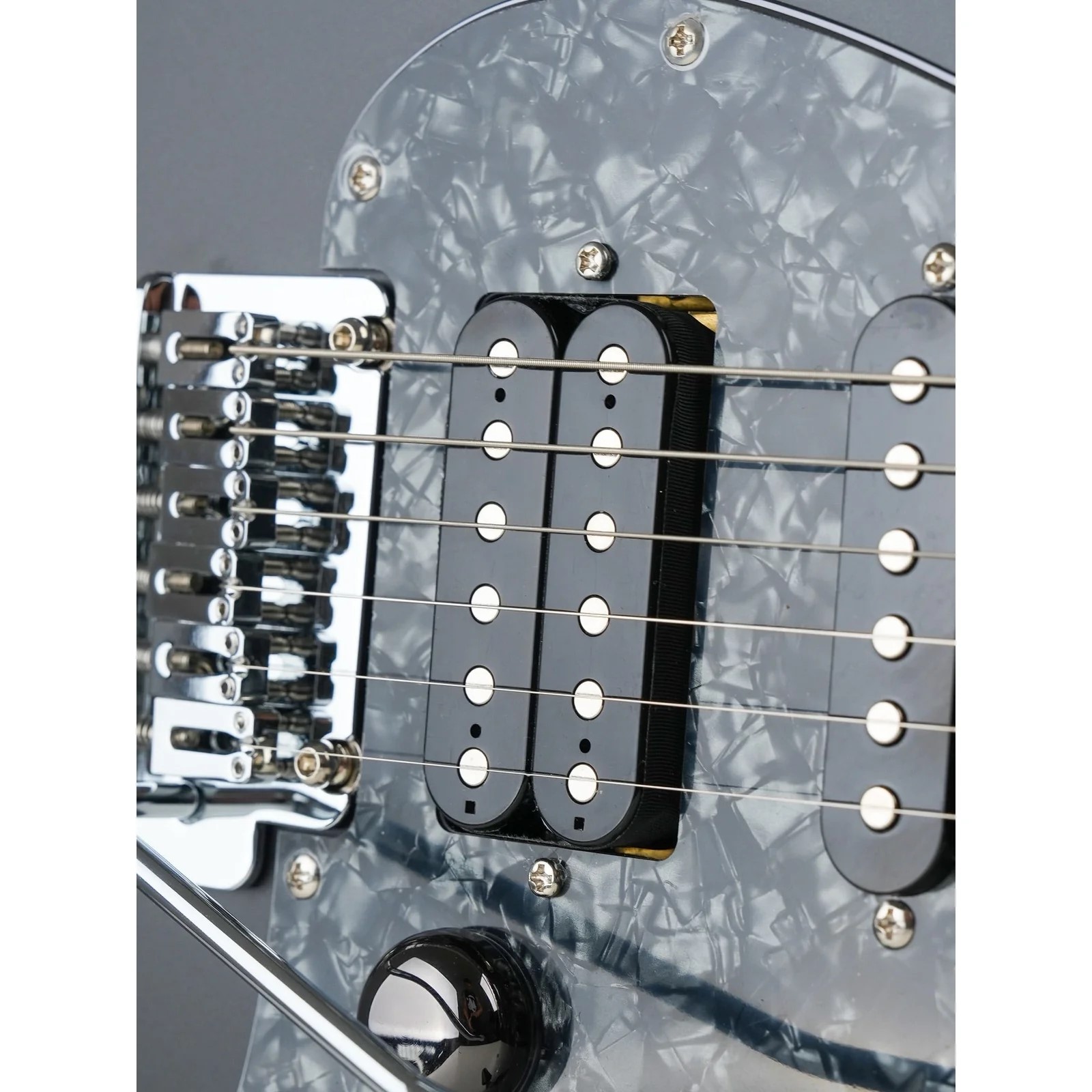 humbucker-alnico-v-manh-me-danh-cho-rock-va-metal