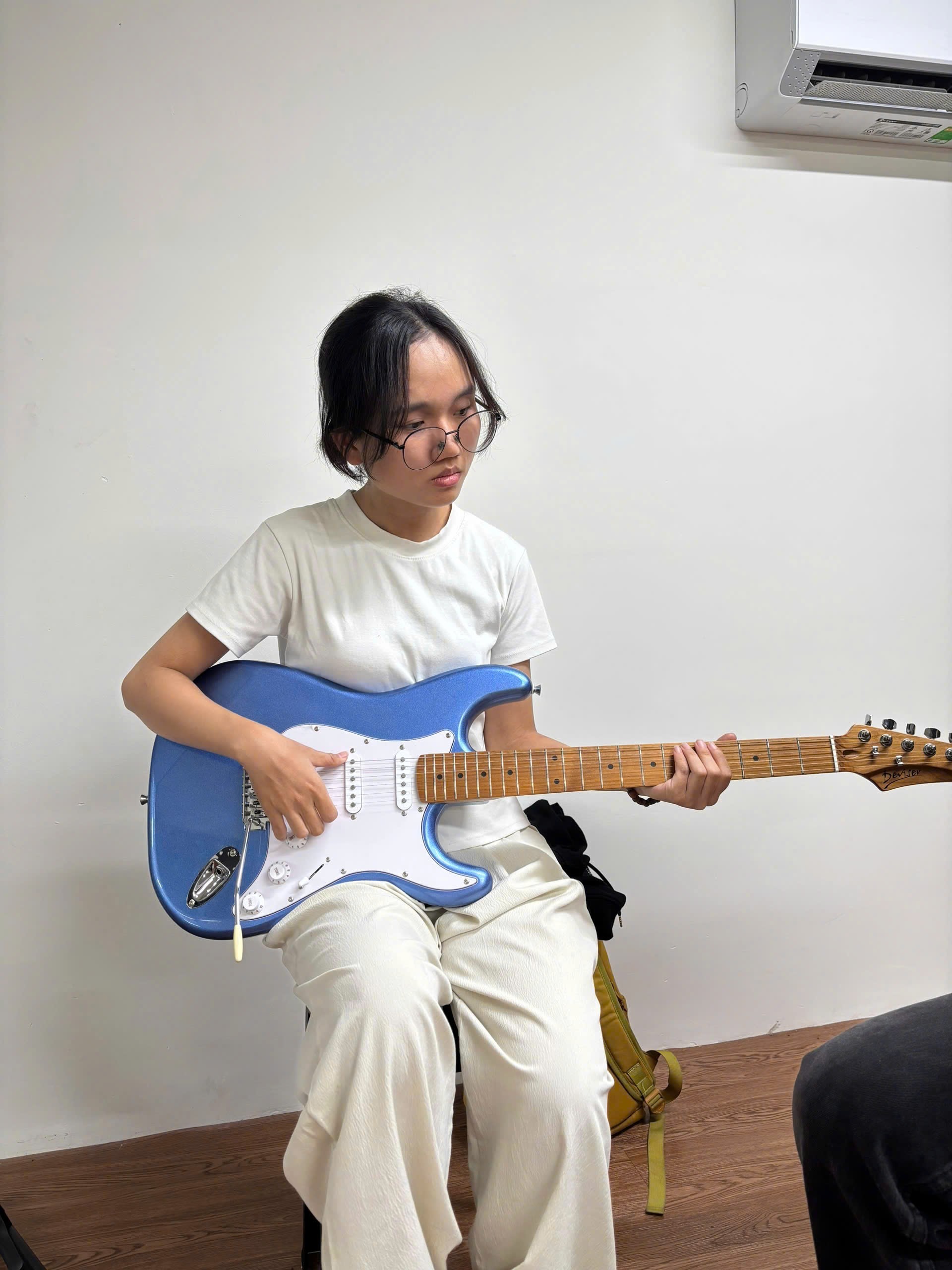 lop-guitar-dien-cho-sinh-vien-tai-tan-binh