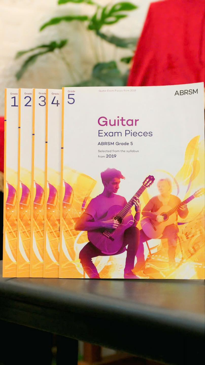 giao-trinh-hoc-guitar-dem-hat-co-ban