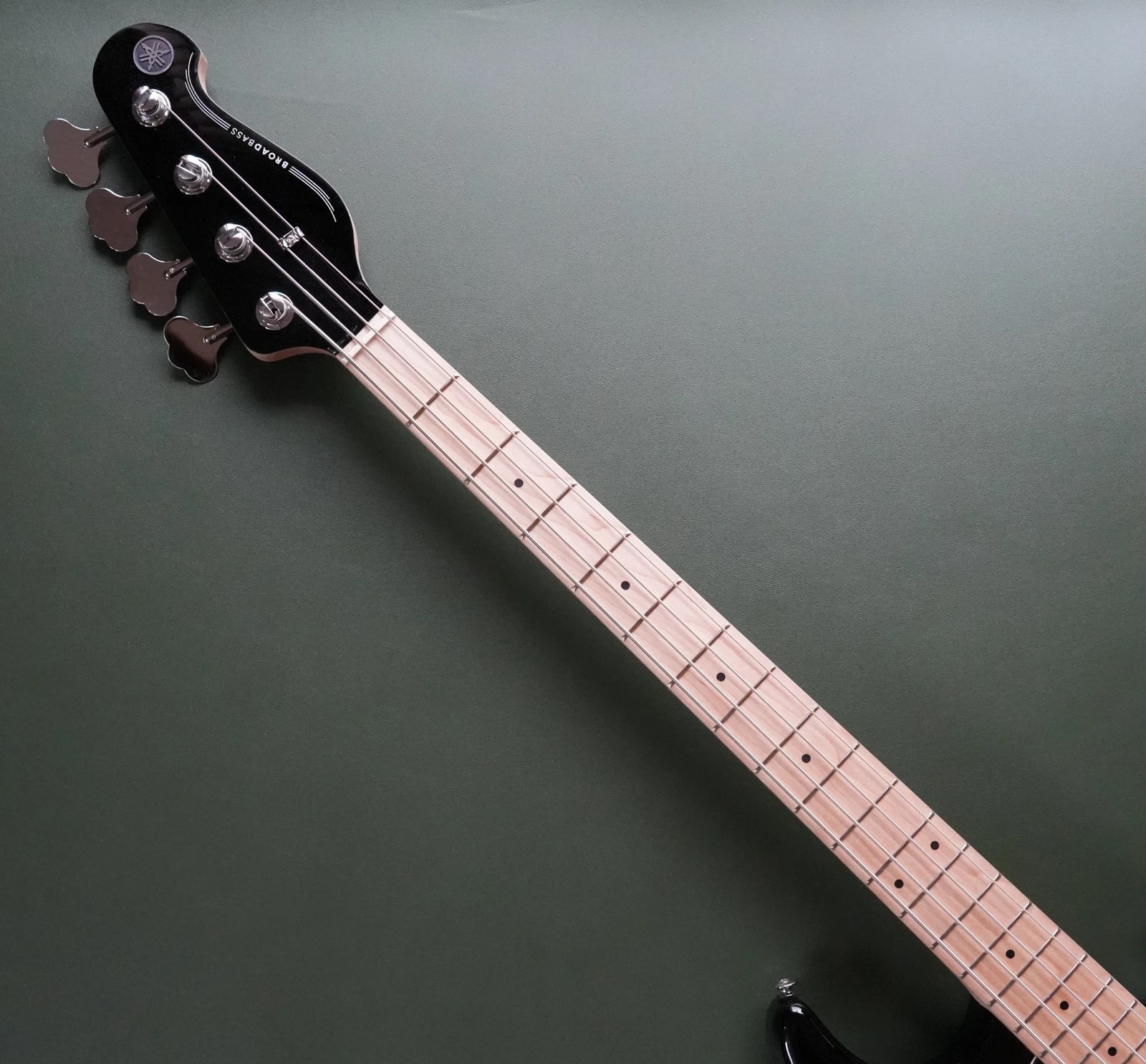 mat-phim-maple-giup-dan-guitar-bass-yamaha-bb434m-ss-maple-fingerboard--4-strings-sang-tieng-hon