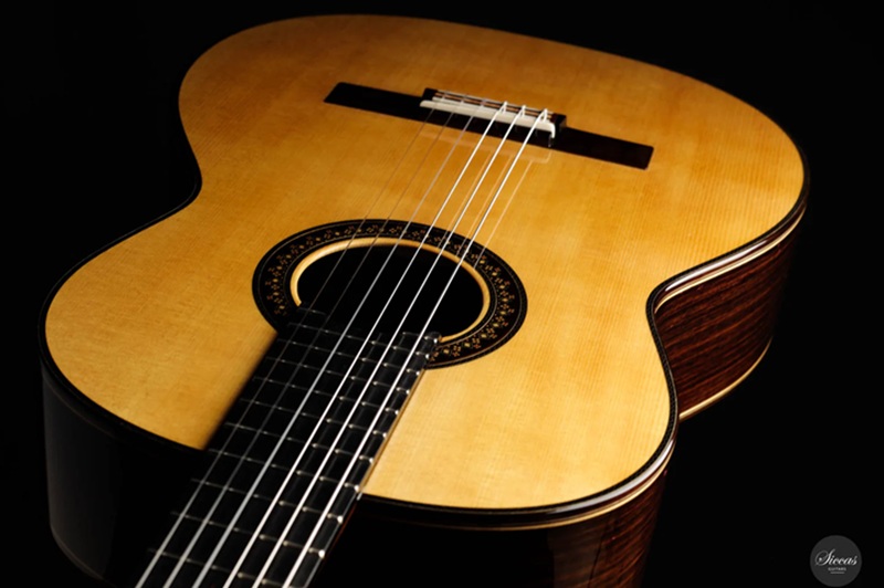 dan-guitar-classic-so-kimishima-stella-cedar-2