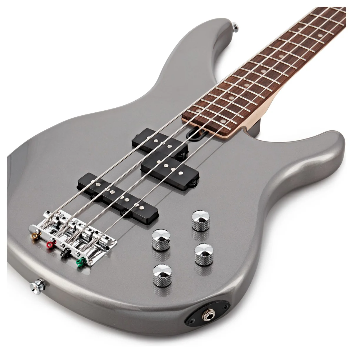 dan-guitar-bass-yamaha-trbx204-ss-su-dung-than-dan-basswood-cho-am-thanh-can-bang