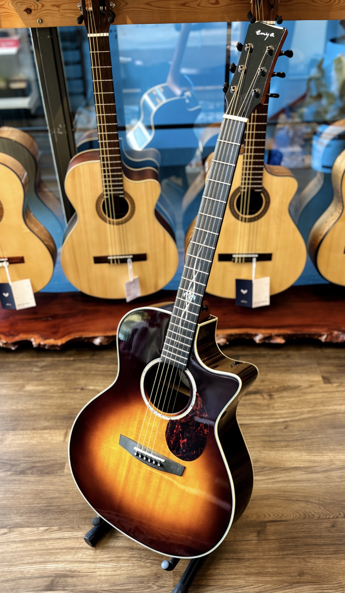 mat-top-solid-spruce-–-do-vang-manh