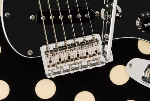 ngua-dan-vintagestyle-synchronized-tremolo-mang-den-kha-nang-bieu-cam-linh-hoat