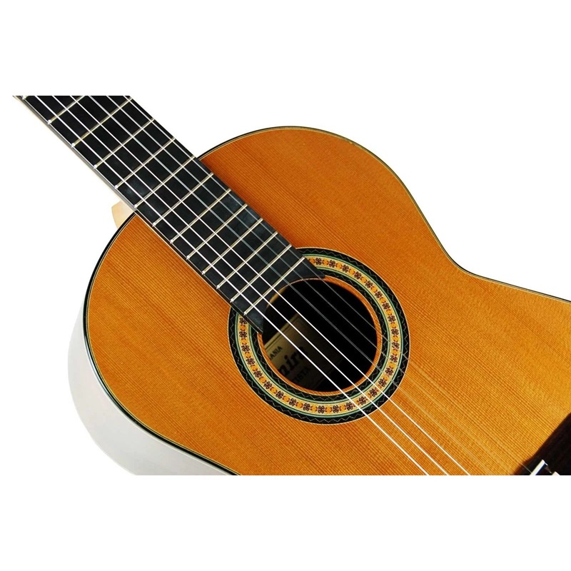 dan-guitar-classic-admira-artista-mat-top