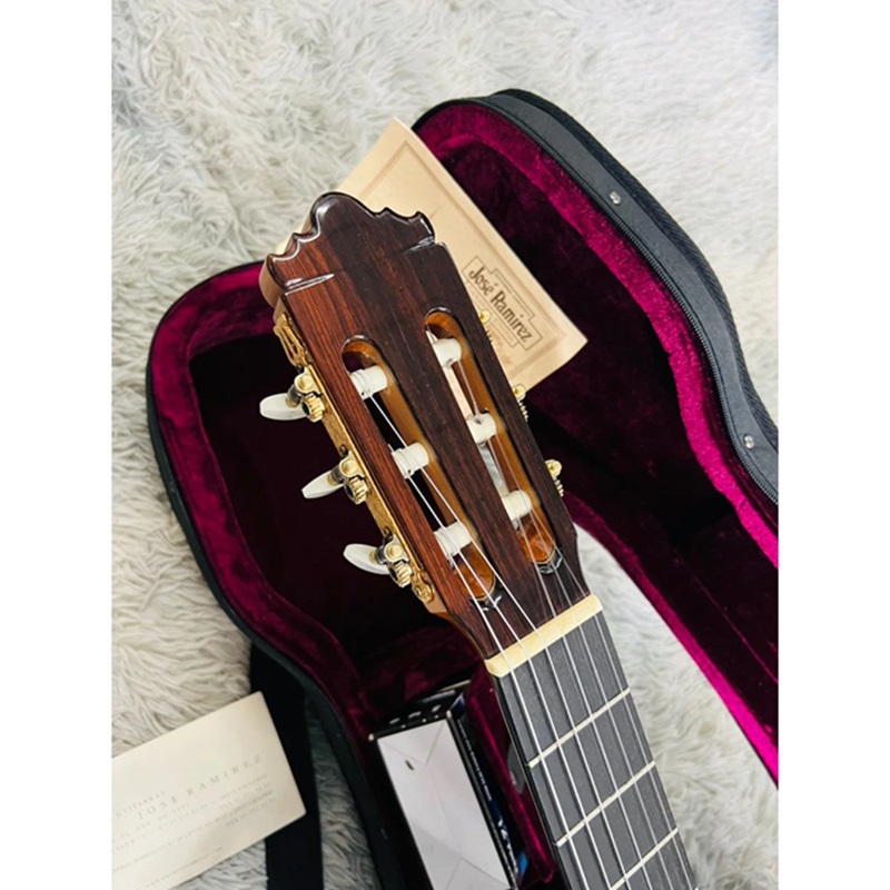 dan-guitar-classic-jose-ramirez-3nae-studio-cedar-2009-khoa-dan