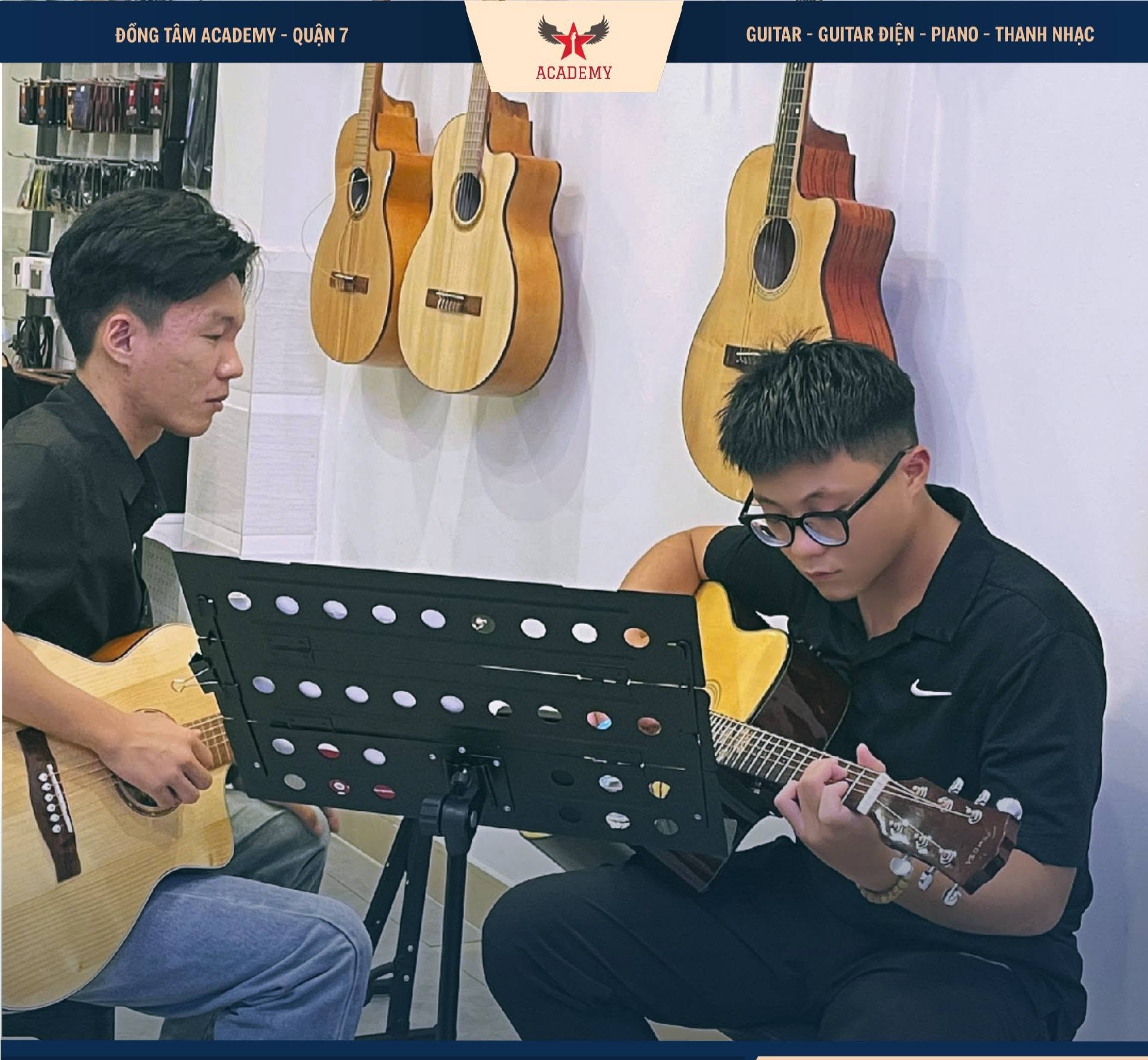 khoa-hoc-guitar-tan-binh-danh-cho-nguoi-muon-dem-hat-nhanh
