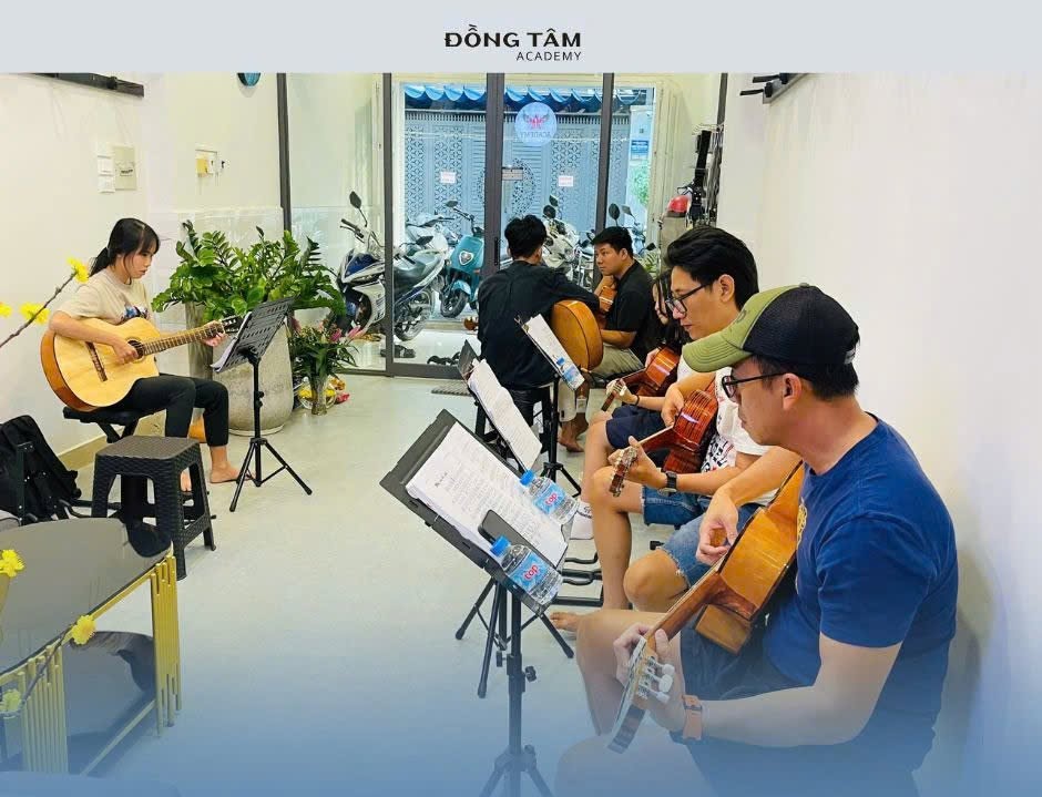 day-guitar-quan-tan-binh-cho-nguoi-muon-phat-trien-lau-dai