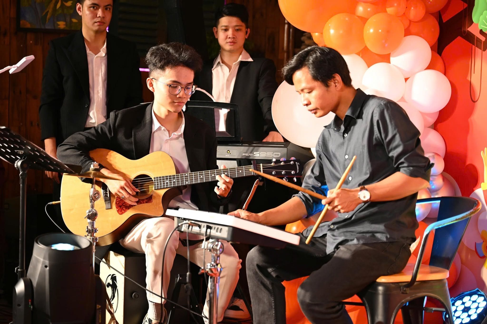 dong-tam-academy-tan-binh-luon-to-chuc-cac-show-thuc-te