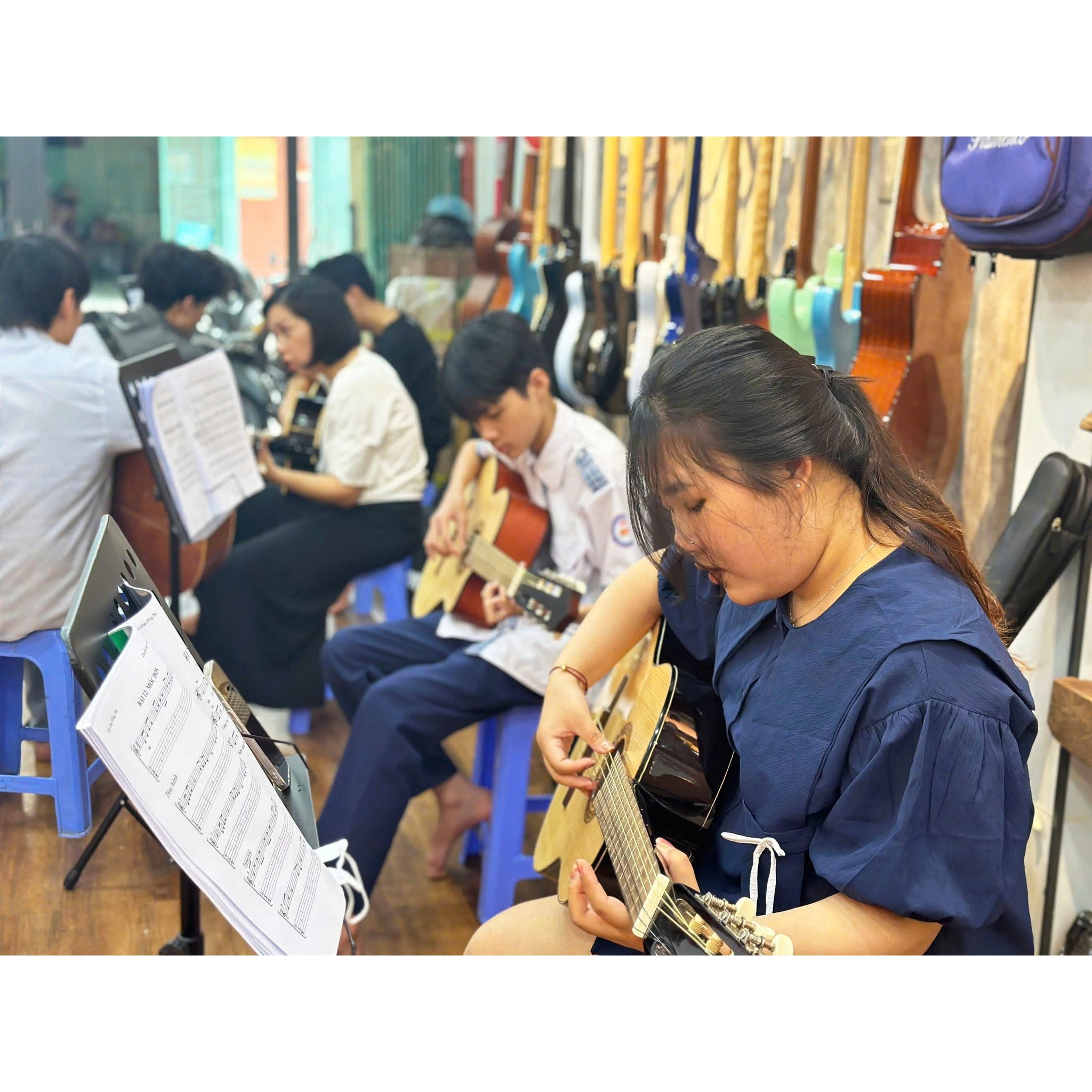 chinh-phuc-guitar-de-dang-tai-dong-tam-academy