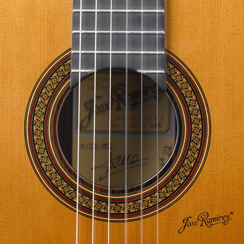 dan-guitar-classic-jose-ramorez-tradicional-1a-madagascar-rosewood-–-spruce-mat-top