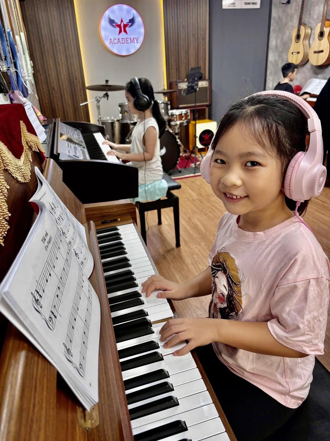 hoc-piano-tan-binh-giup-phat-trien-tu-duy-va-cam-xuc