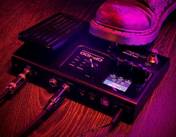 pedal-guitar-valeton-gp100-multieffects-processors-tich-hop-amp-modeling-va-ir-loader-chan-thuc