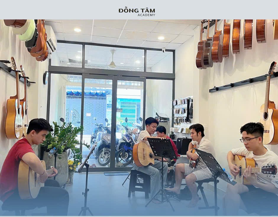 lop-guitar-quan-tan-binh-ket-noi-nhung-nguoi-cung-dam-me-am-nhac