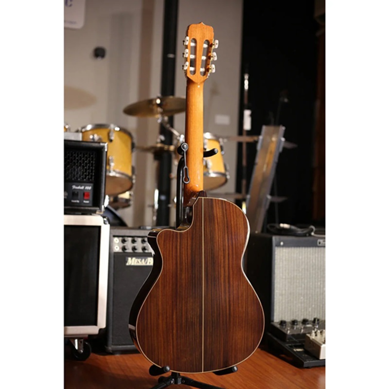 dan-guitar-classic-jose-ramirez-cut-1a-spruce-2019-mat-sau