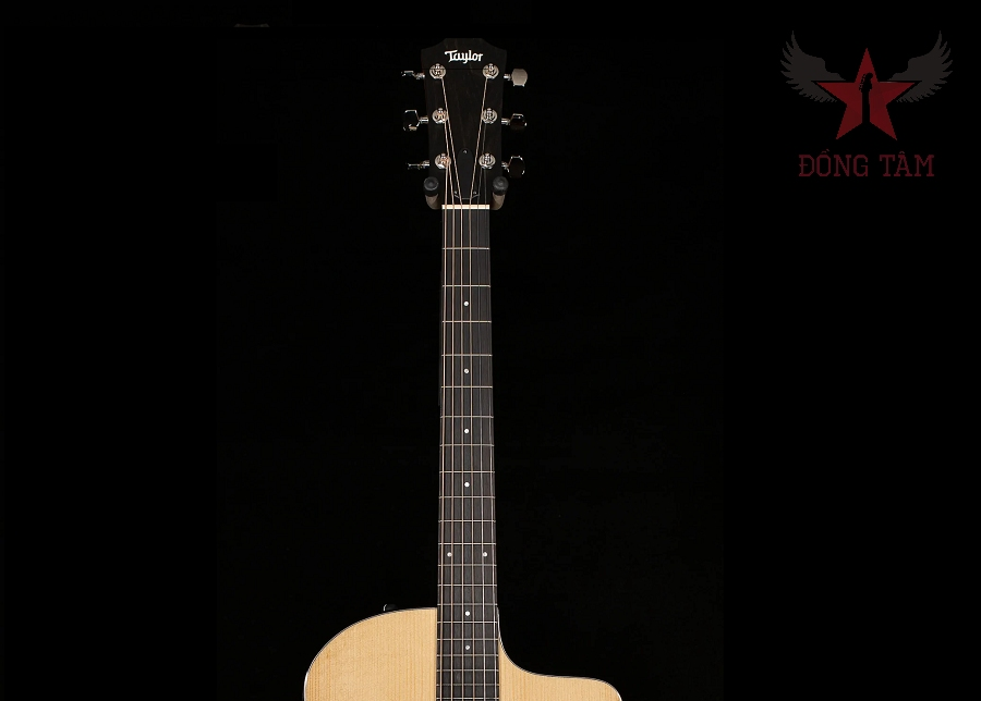 guitar-cao-cap-nen-mua-2026