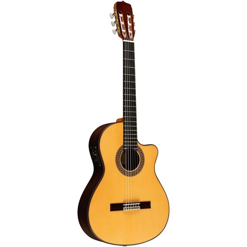 dan-guitar-classic-jose-ramirez-cut-2-eq-spruce