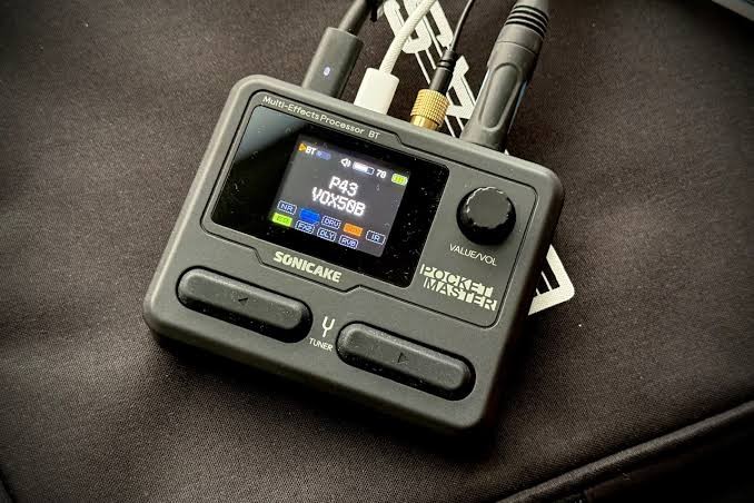 pedal-guitar-sonicake-pocket-master-qme10-mang-den-trai-nghiem-hien-dai-trong-mot-thiet-bi-bo-tui