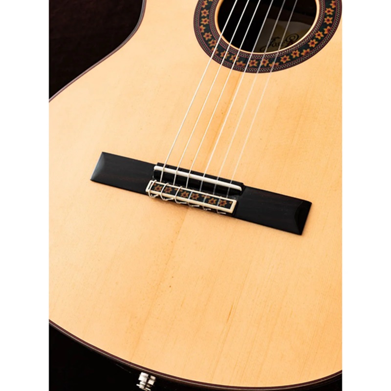 dan-guitar-classic-jose-ramirez-estudio-140-cwe-spruce-mat-top
