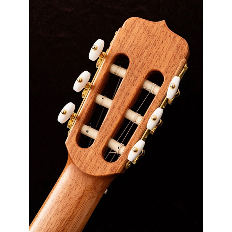 dan-guitar-classic-jose-ramirez-estudio-140-cwe-cedar-khoa-dan