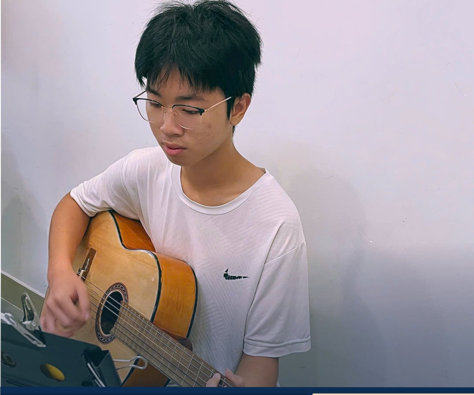 day-dan-guitar-quan-thanh-khe-danh-cho-hoc-sinh