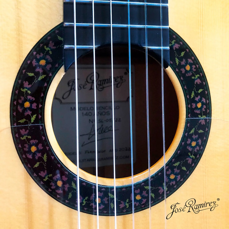 dan-guitar-classic-jose-ramirez-sencilla-140-clasica-2a-spruce-mat-top