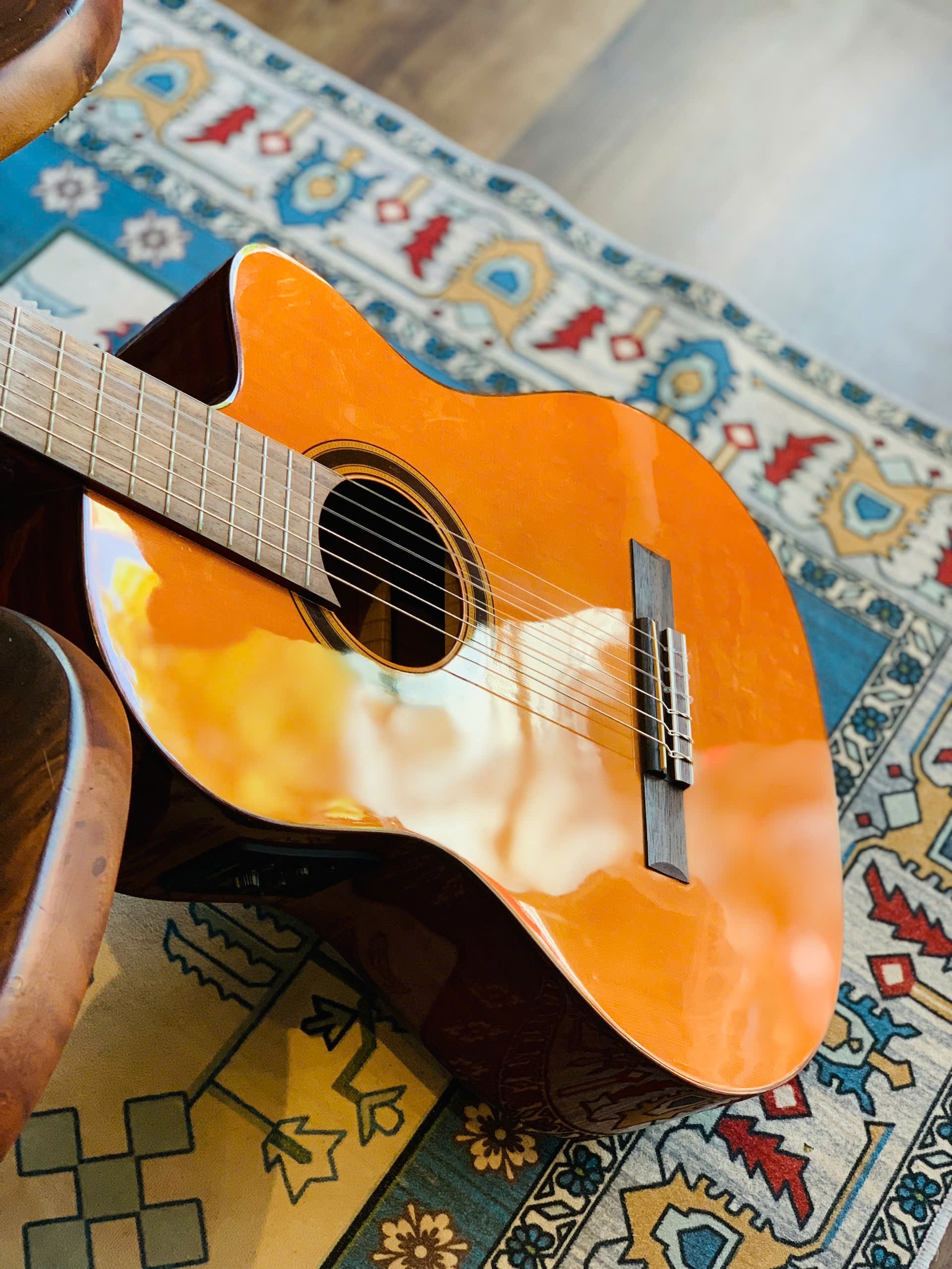 dan-guitar-classic-admira-malaga-ec-su-dung-mat-top-solid-cedar-nguyen-tam