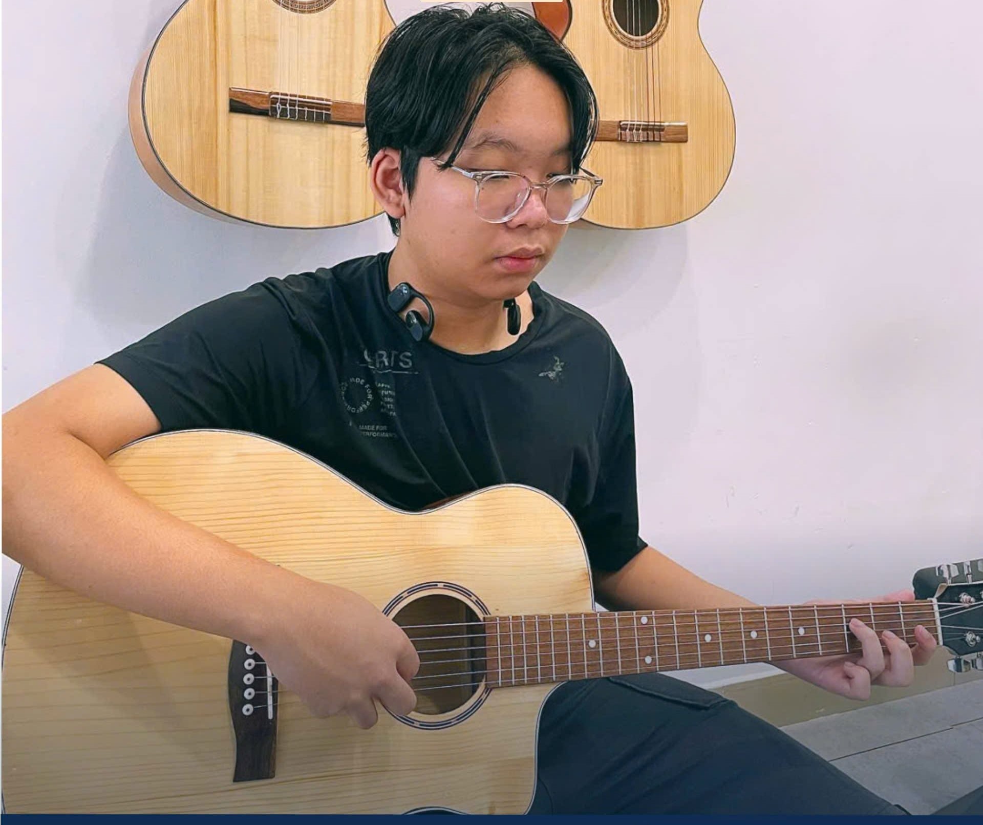 khoa-hoc-guitar-quan-thanh-khe-voi-nhieu-hinh-thuc-dao-tao