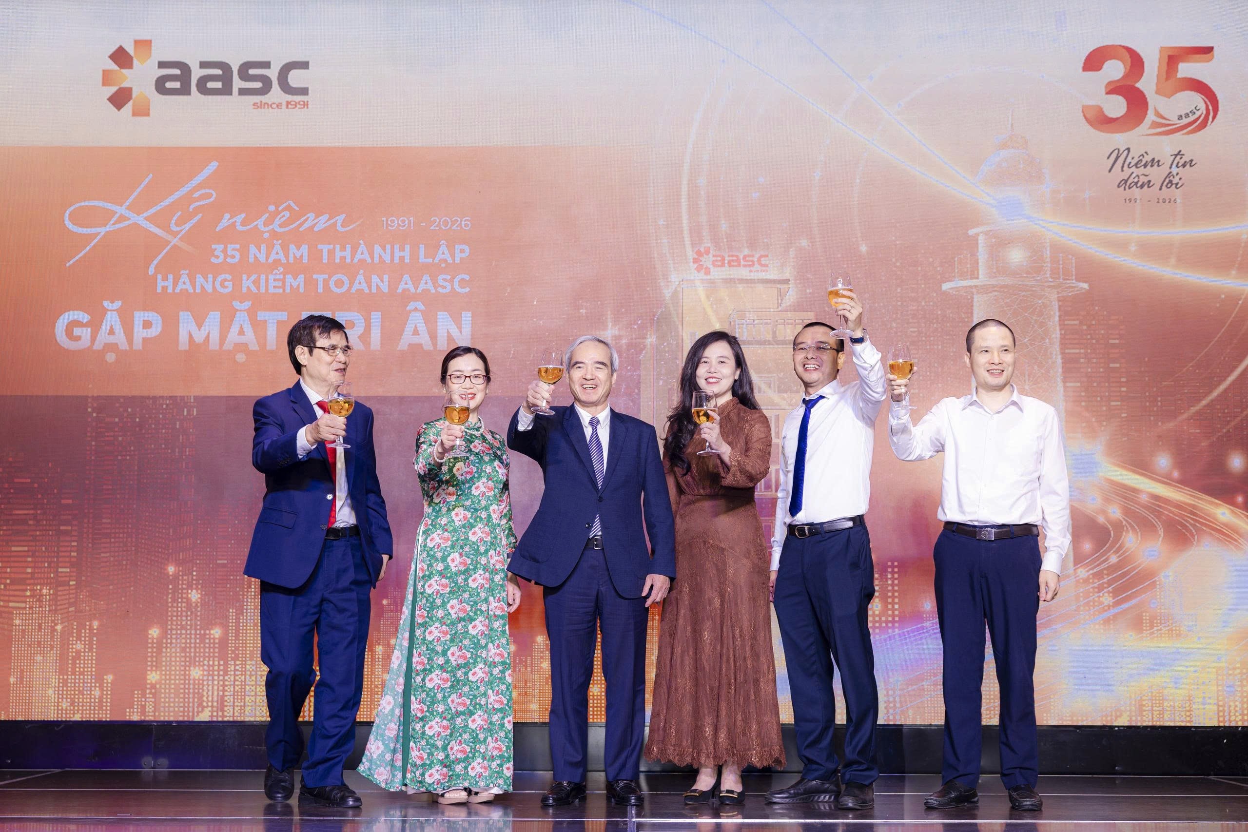lan-toa-tinh-than-truyen-cam-hung-den-cong-dong-doanh-nghiep