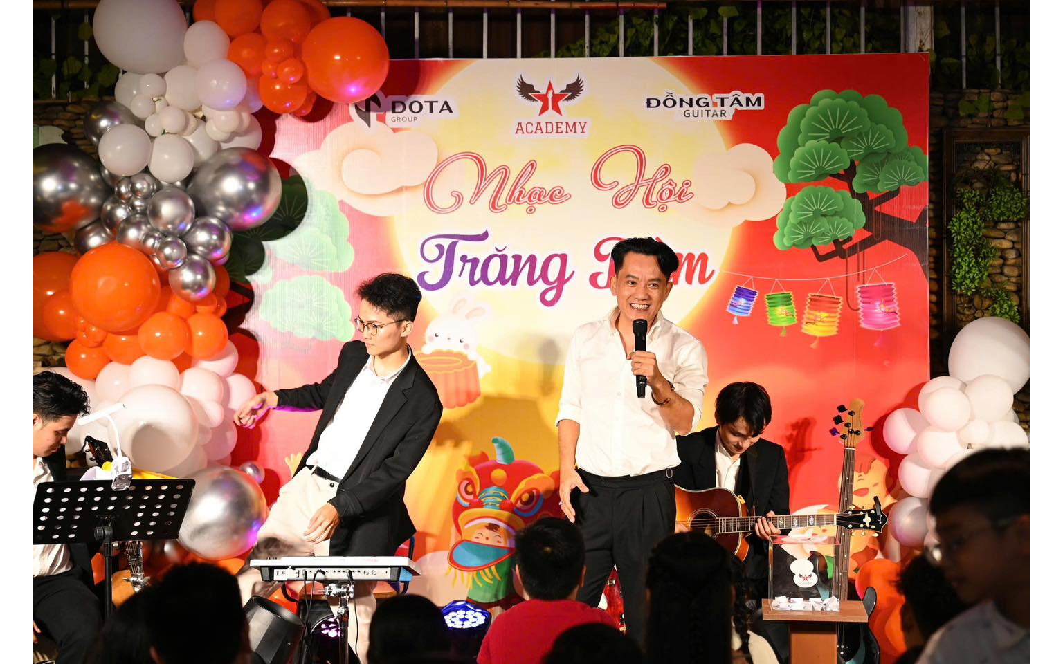 hoc-guitar-quan-tan-binh