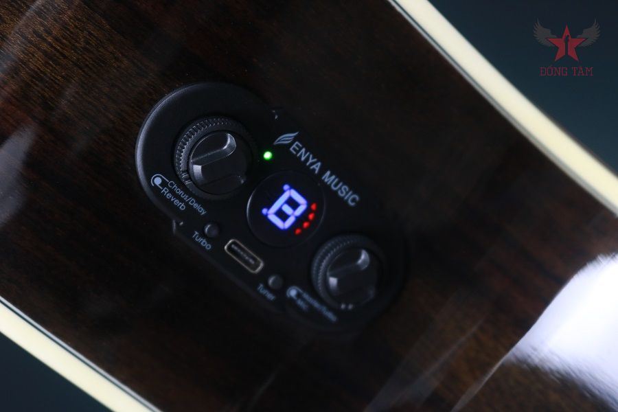 3-mau-dan-enya-dang-mua-2026