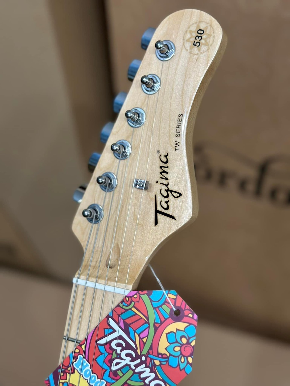 tagima-tg-530-duoc-trang-bi-khoa-dan-sealed-chrome