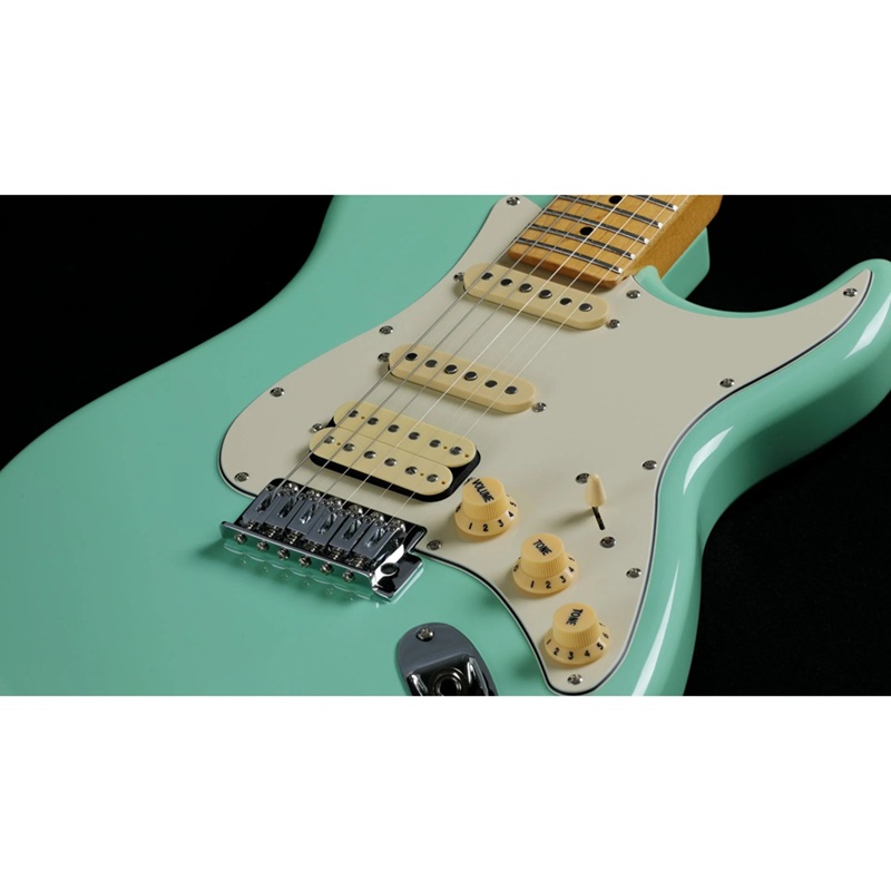 dan-guitar-dien-keipro-standard-series-st-hss-maple-fingerboard-green-mat-top