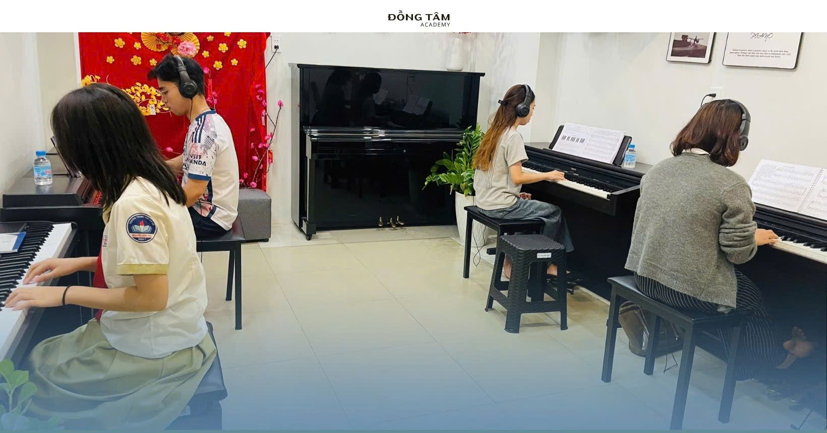 Khóa học piano quận tân phú hcm lộ trình cho người lớn