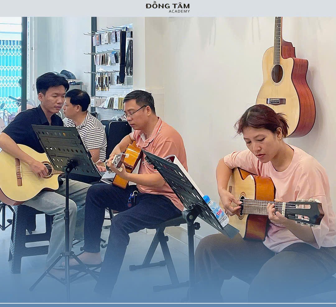 hoc-guitar-phuong-tan-phu-phu-hop-voi-hoc-sinh-va-nguoi-di-lam